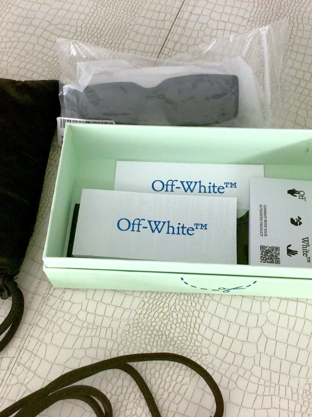 Brand New Rare OFF-WHITE Arthur Rectangle Sunglasses  Black/Dark Grey (OER1016)